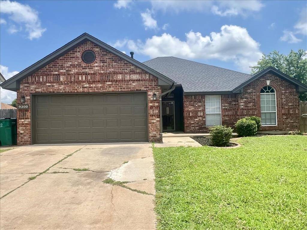 9300 Buttonwood AVE, Moore, OK 73160