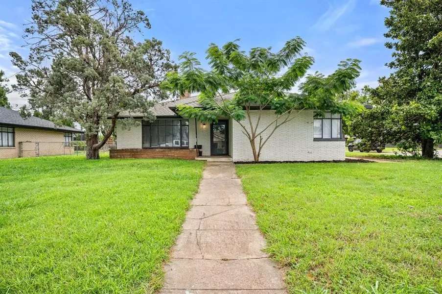 6008 S Country Club DR, Oklahoma City, OK 73159