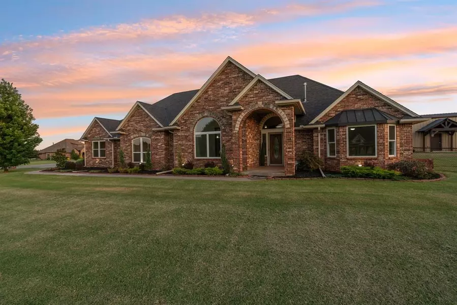 1313 Locust Grove Run, Piedmont, OK 73078