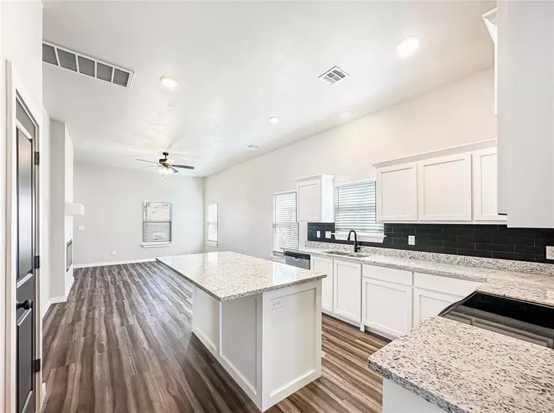 414 N Market AVE, Shawnee, OK 74801