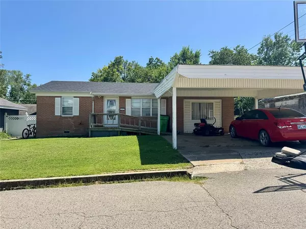 Okemah, OK 74859,201 S 5th ST