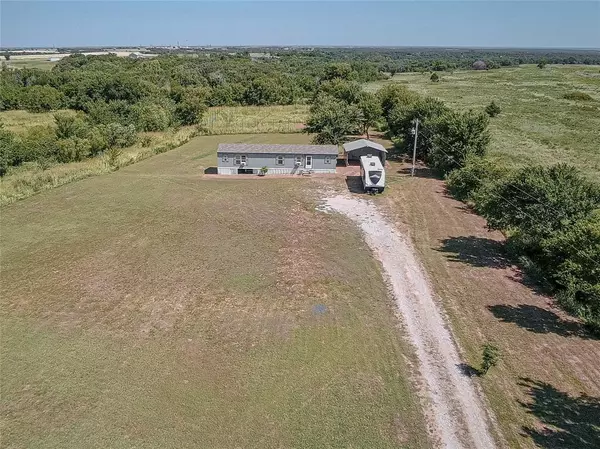 1884 Cox City RD, Rush Springs, OK 73082