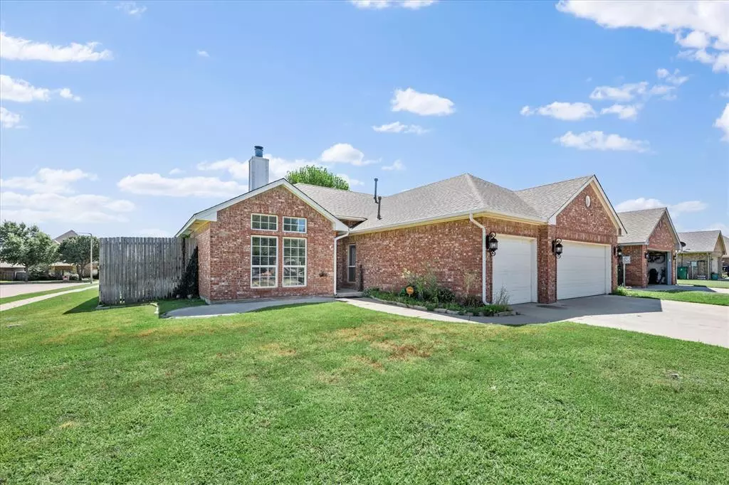 Yukon, OK 73099,4728 Doe Run DR