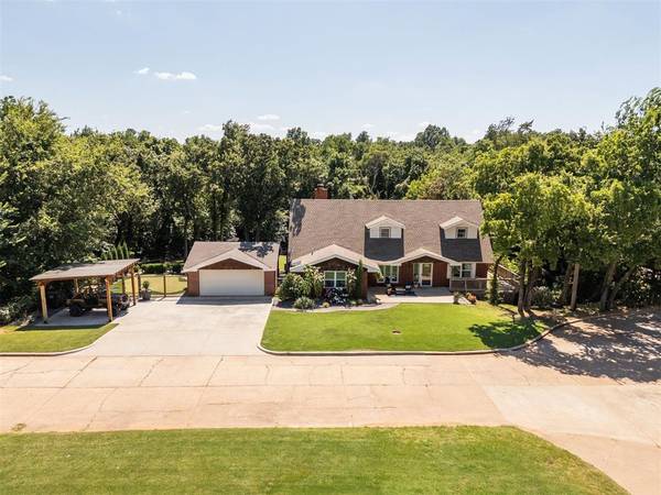 408 Steve Douglas DR, Edmond, OK 73034