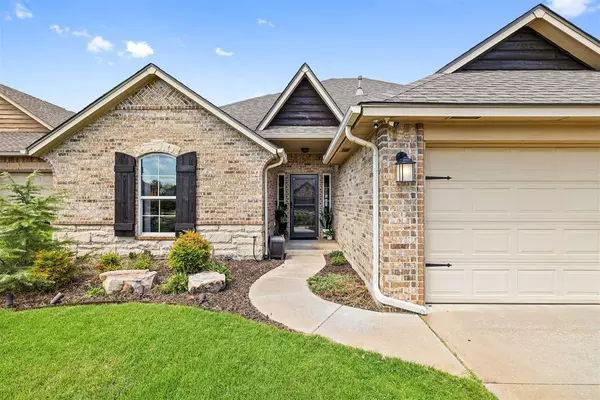 Moore, OK 73160,613 NE 23rd ST