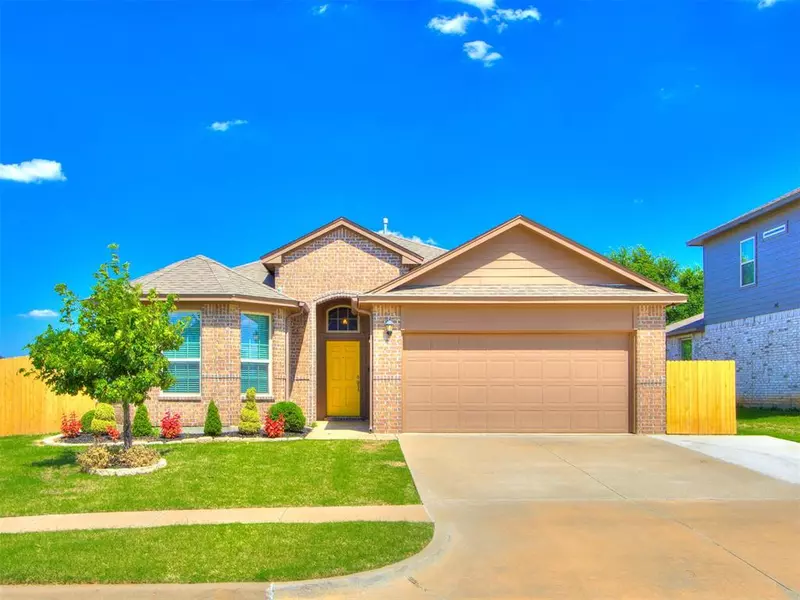 9524 Squire LN, Yukon, OK 73099