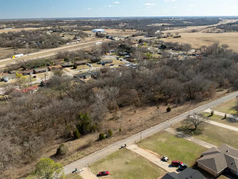 816 S Dogwood DR, Pauls Valley, OK 73075