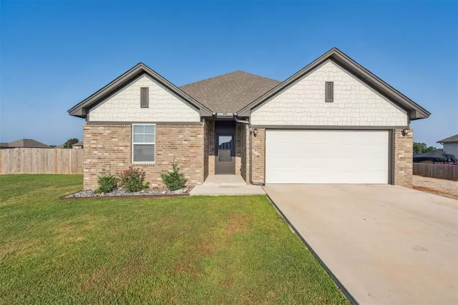 15954 Lasso CIR, Mcloud, OK 74851