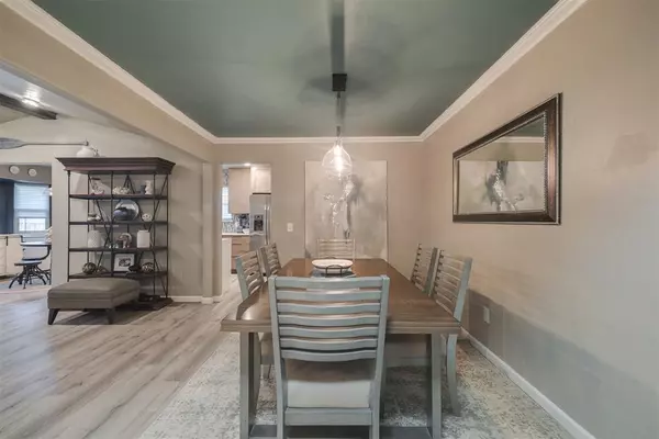 Yukon, OK 73099,320 E Meade DR