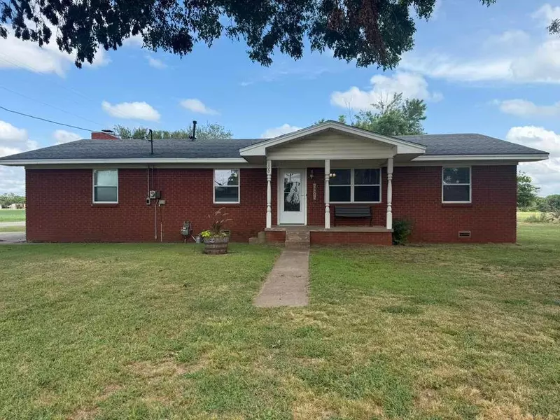 100 E 4th ST, Maysville, OK 73057