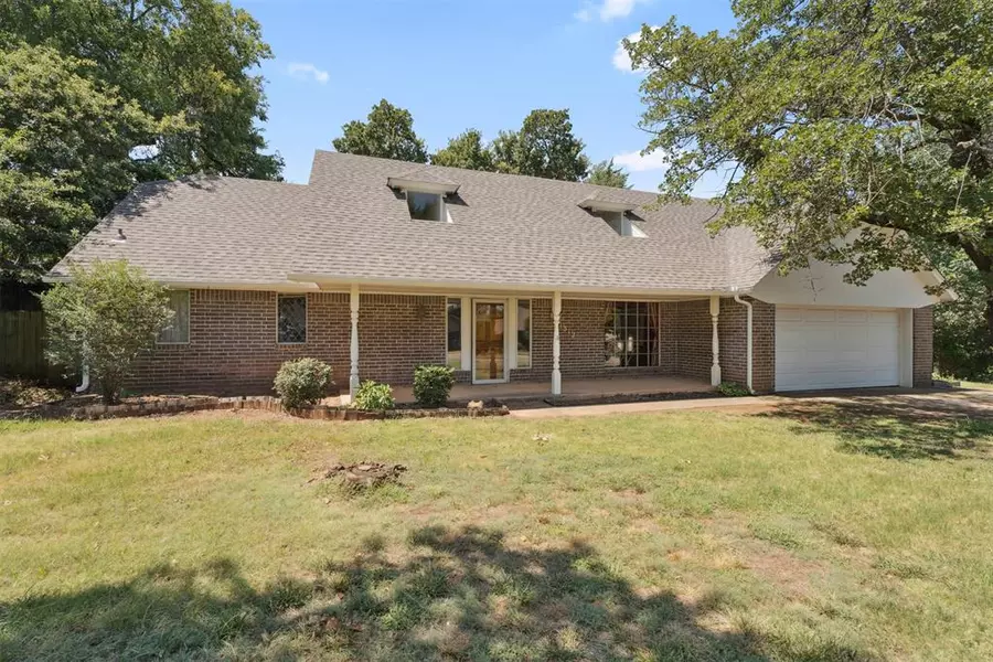1312 Cedar View RD, Edmond, OK 73013