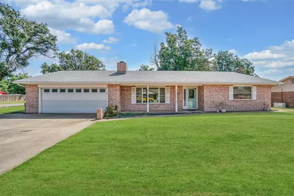 420 N 18th. ST, Frederick, OK 73542