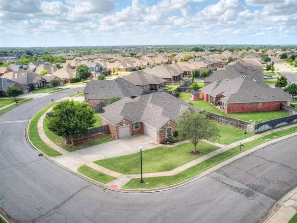 Norman, OK 73069,321 Highland Village DR
