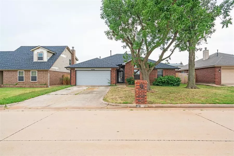 8328 Stonewood DR, Oklahoma City, OK 73135