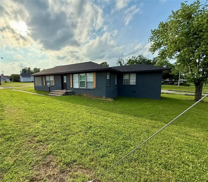111 E Main ST, Stroud, OK 74079