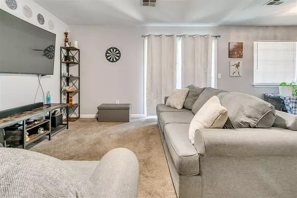 Midwest City, OK 73130,421 Woodland DR