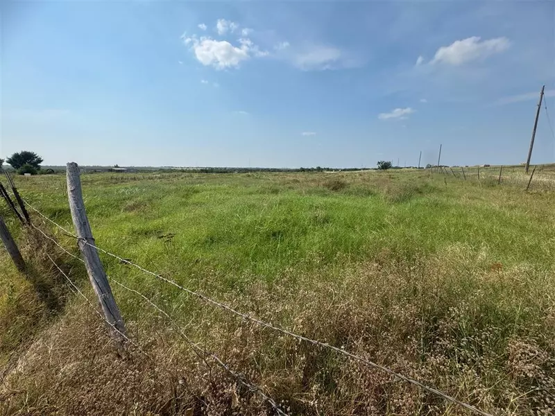 Tall Oaks LN, Guthrie, OK 73044