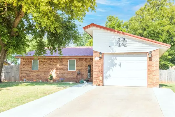 Elk City, OK 73644,111 Sondra DR