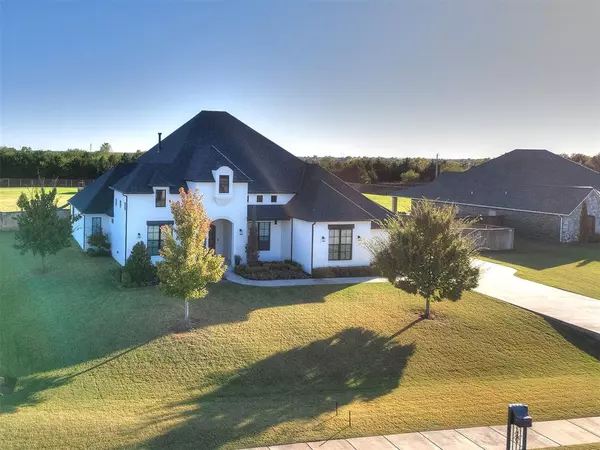 2300 NW 220th TER, Edmond, OK 73025