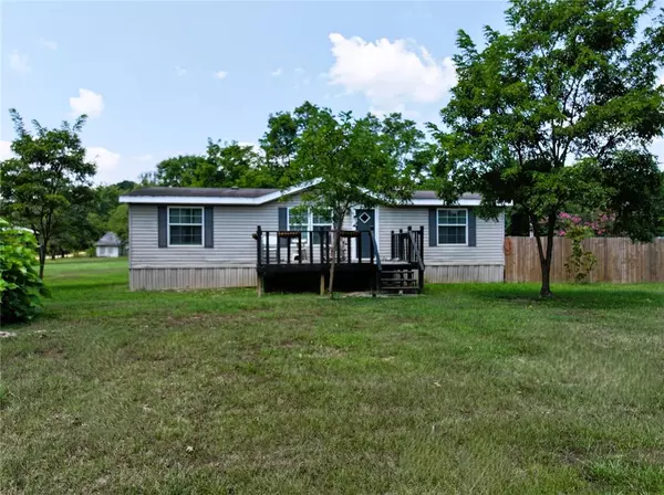 211 White Wolf TRL, Broken Bow, OK 74728