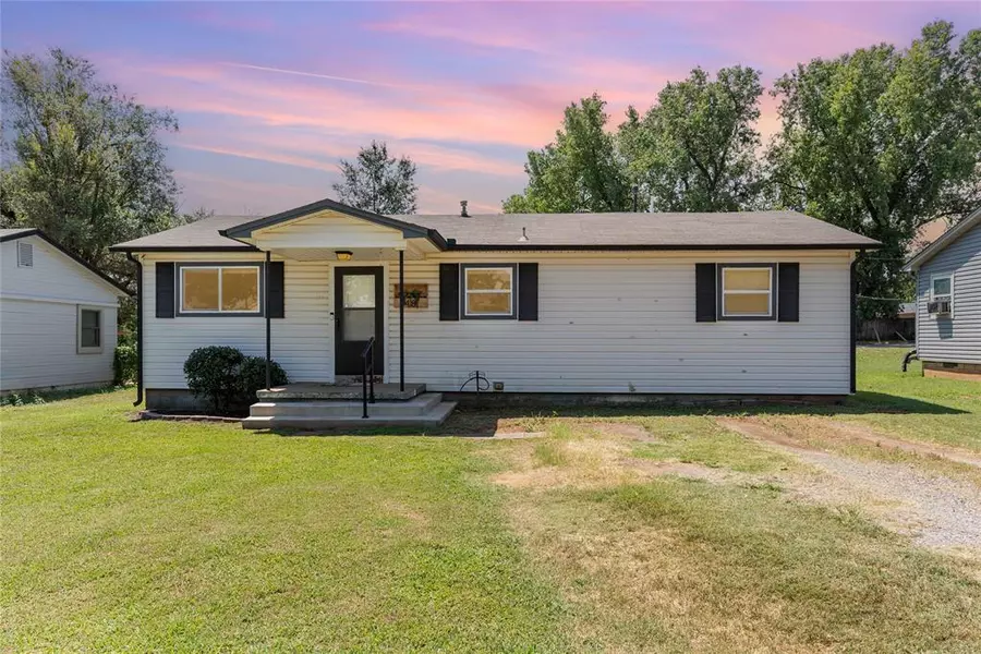 418 E Broadway ST, Blanchard, OK 73010
