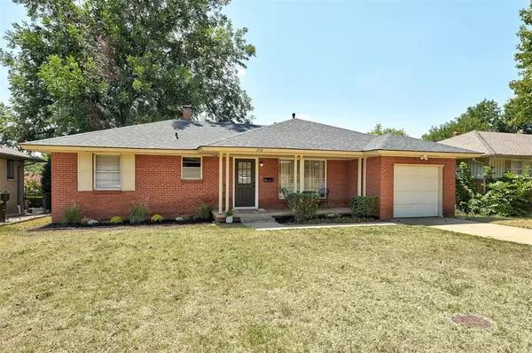 216 Tullahoma DR, Edmond, OK 73034