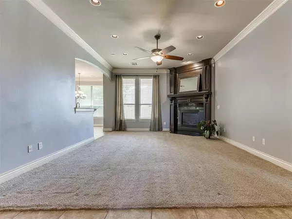 Edmond, OK 73013,6016 NW 152nd ST