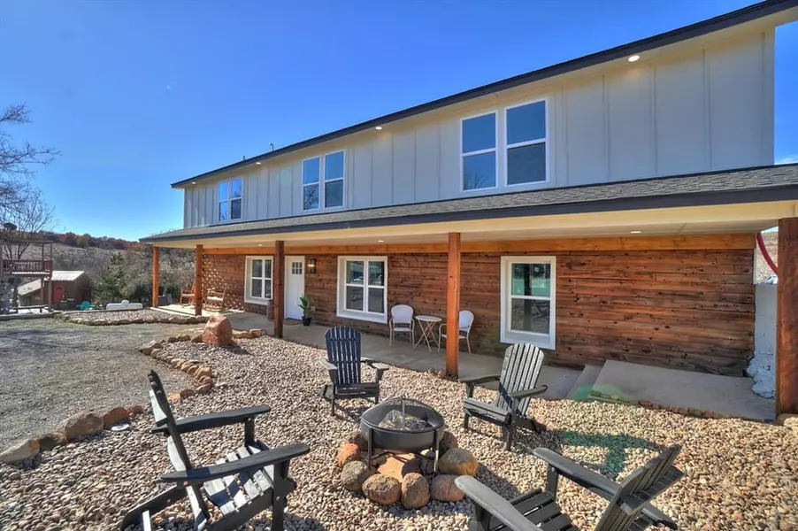 58 E Lake DR, Medicine Park, OK 73557