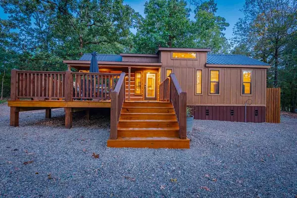 306 Neeson Wood LN, Broken Bow, OK 74728