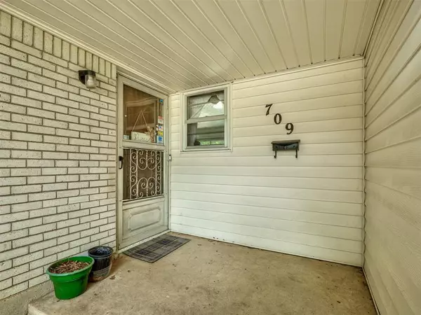 Oklahoma City, OK 73127,709 N Tompkins DR