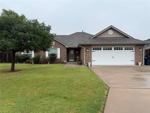 2209 Crooked Oak DR, Shawnee, OK 74804