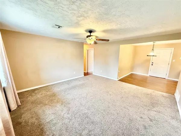 Lawton, OK 73501,4049 SE BEDFORD DR