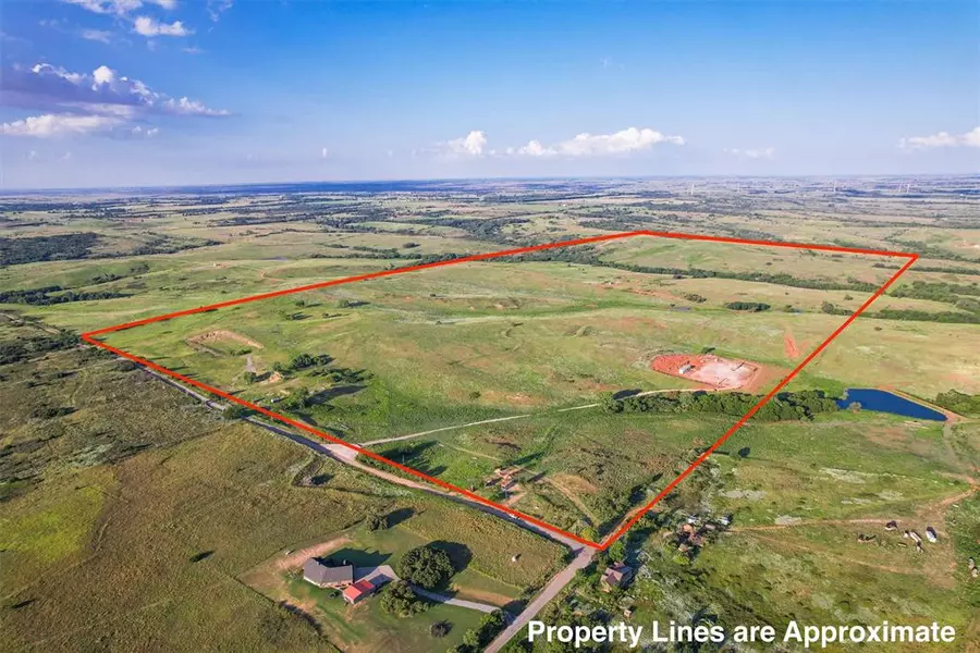 10807 N 1960 RD, Elk City, OK 73644