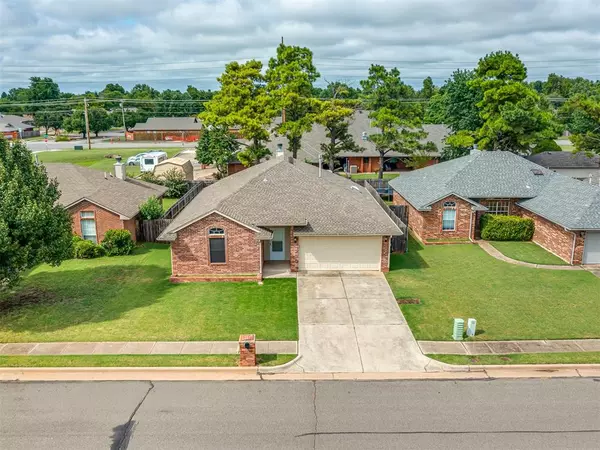 1224 Capitol DR, Edmond, OK 73003