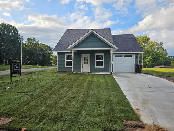 1809 Sunset DR, Eufaula, OK 74432