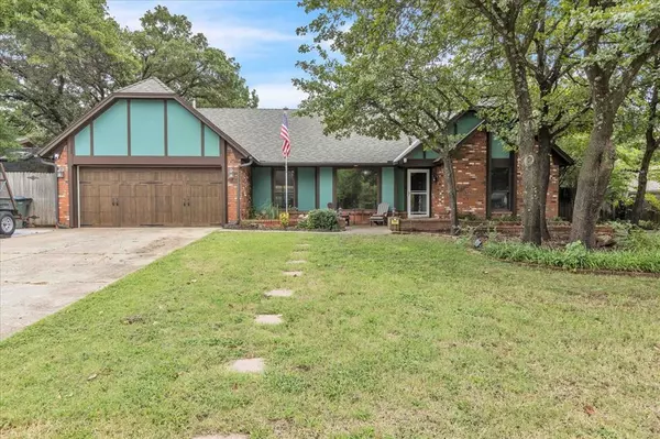 4504 Steven DR, Edmond, OK 73013