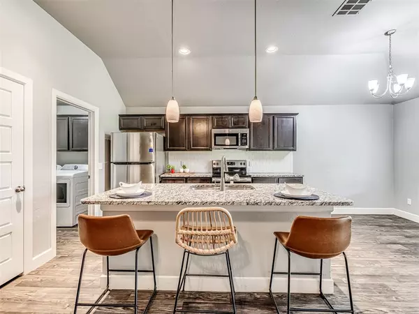 Edmond, OK 73034,9205 Prairie Dog DR