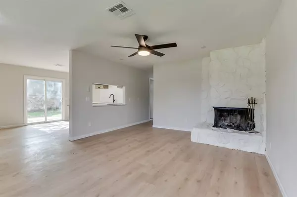 Oklahoma City, OK 73114,812 NW 113th ST