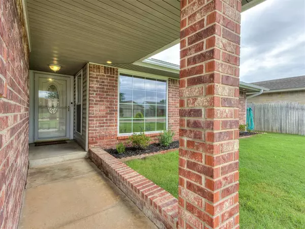 Moore, OK 73170,1113 NW 7th PL