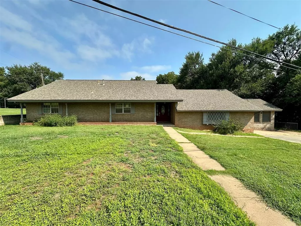 Cordell, OK 73632,201 W 11th ST