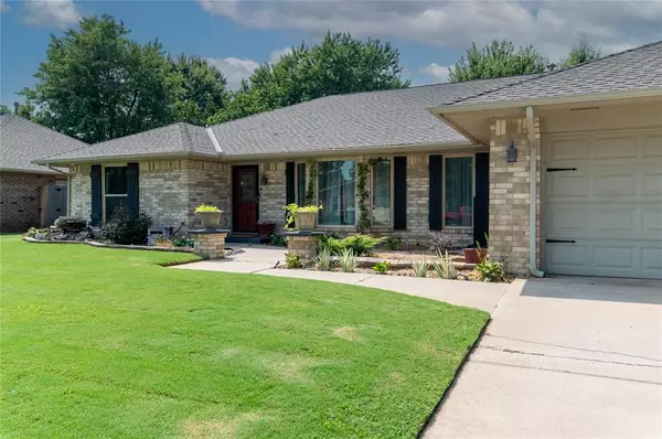 Oklahoma City, OK 73162,9813 Skylark RD