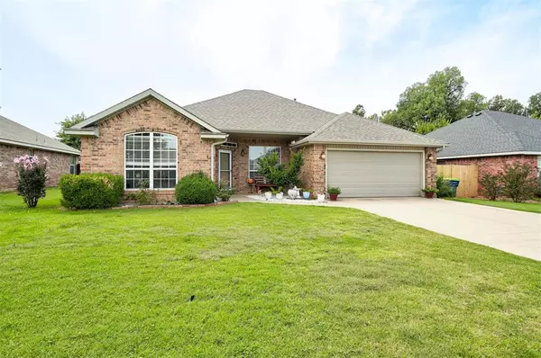 Mustang, OK 73064,720 E Linden LN