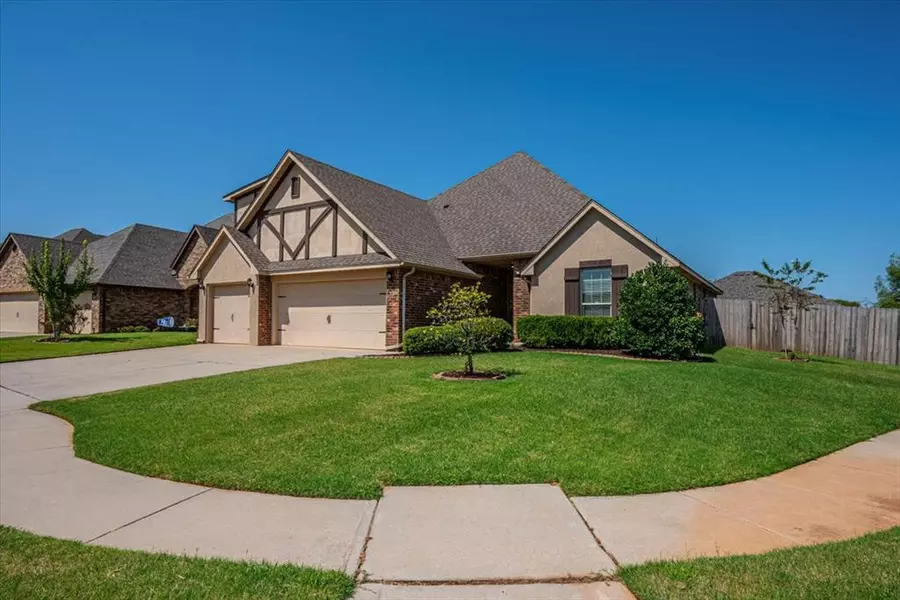 4801 NW 152nd ST, Edmond, OK 73013