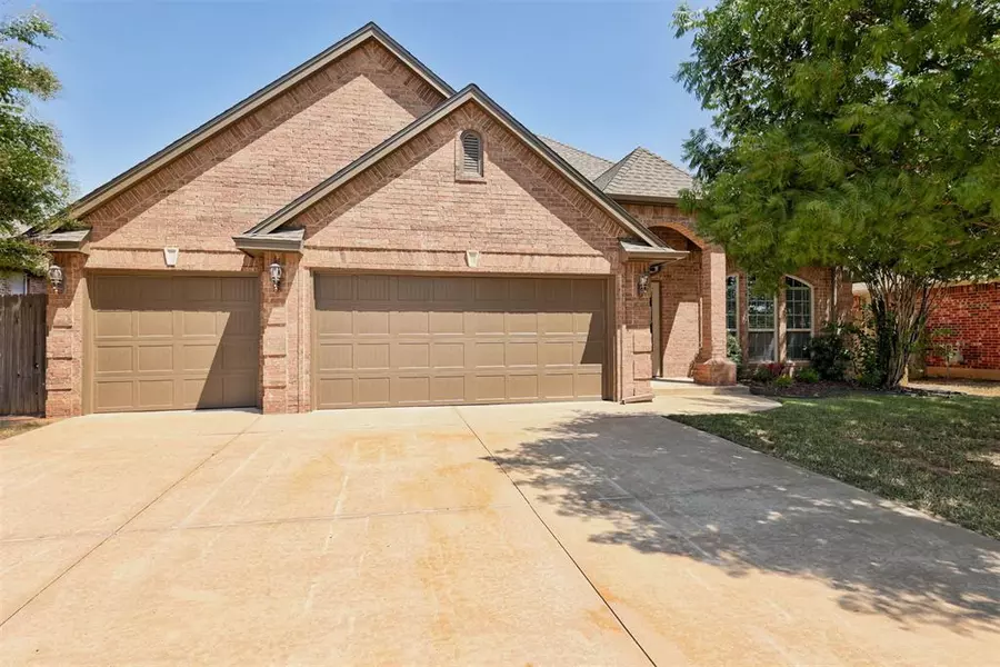 2921 Summit Crossing Pkwy, Norman, OK 73071