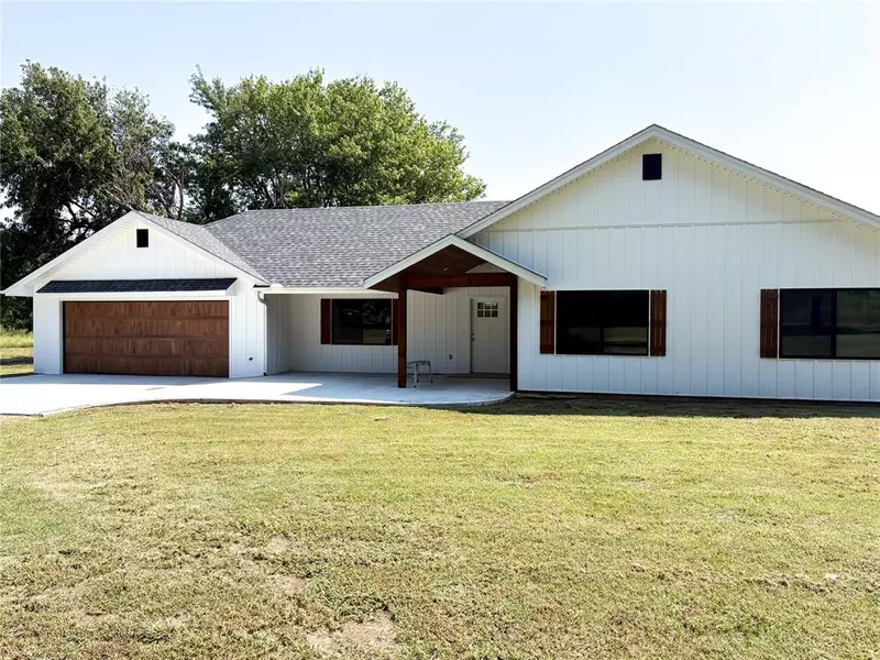 13049 N County Road 3400 RD, Stratford, OK 74872
