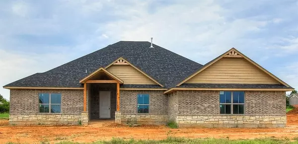 8651 Oak Tree CIR, Edmond, OK 73025