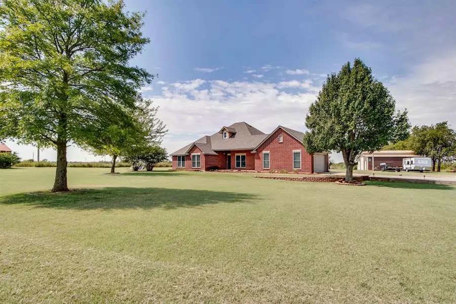 8955 Falcon DR, Piedmont, OK 73078