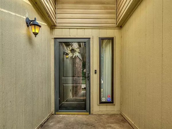 Moore, OK 73160,1521 NE 2nd ST