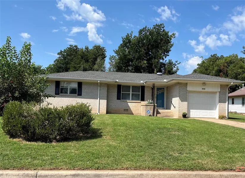 600 S 8th ST, Yukon, OK 73099