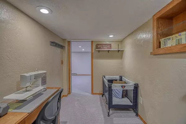 Chickasha, OK 73018,1508 S 19th ST